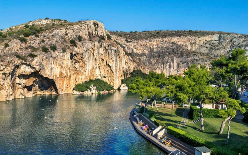 Deluxe Apartment In Vouliagmeni Ateny Zewnętrze zdjęcie